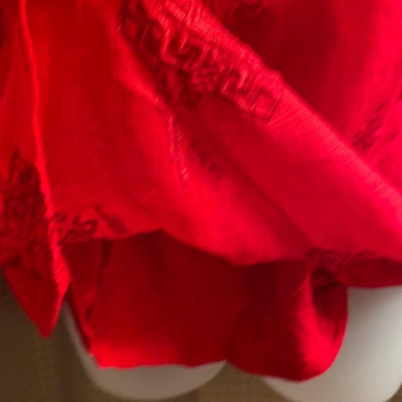 Style & Co Red Sleeveless Embroidered Split neck Top Size M - Picture 5 of 8
